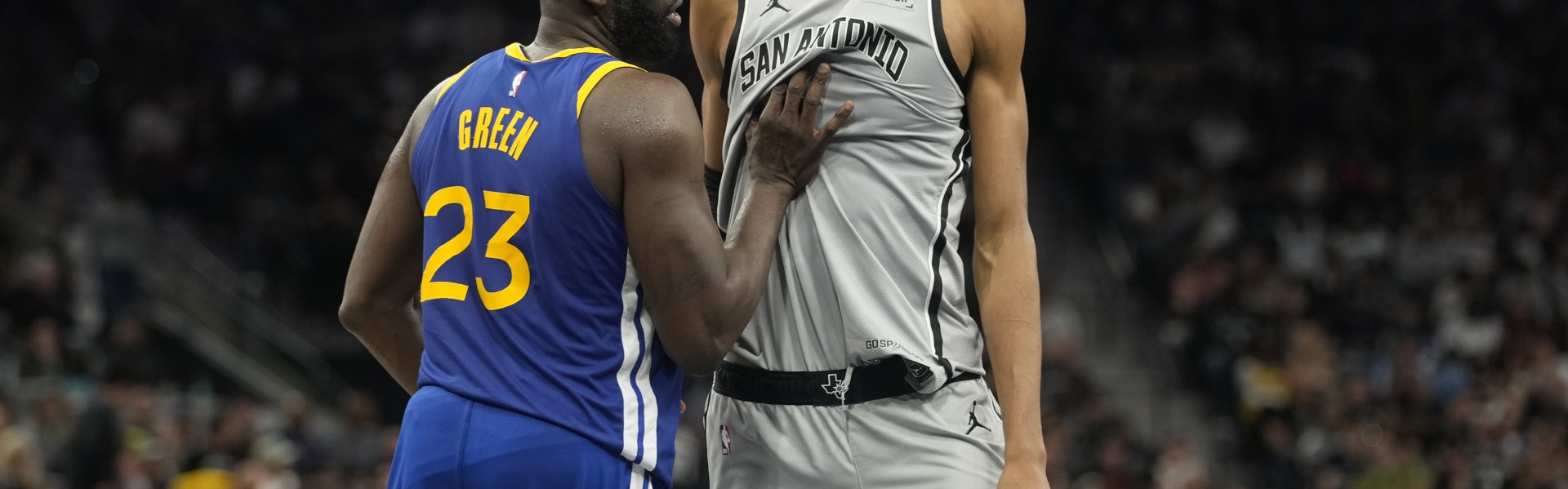 奇异果-追梦：都不想说文班是“人” 他就是超凡脱俗的存在&amp;场上他一顶四